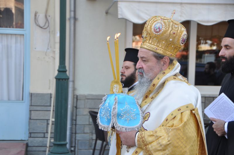 Ἐγκαίνια τοῦ Ἱεροῦ Ναοῦ τῆς Παναγίας Πετρούσης καί χειροτονία Πρεσβυτέρου